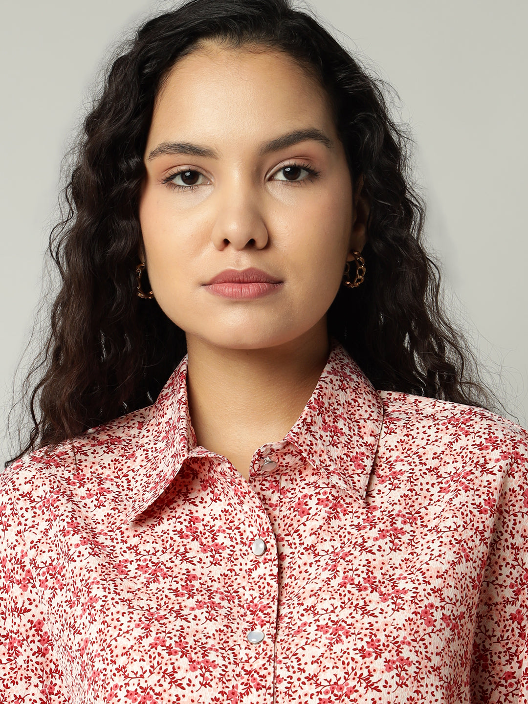 Porsorte Womens Crepe Red Offwhite Printed Button Down Shirt