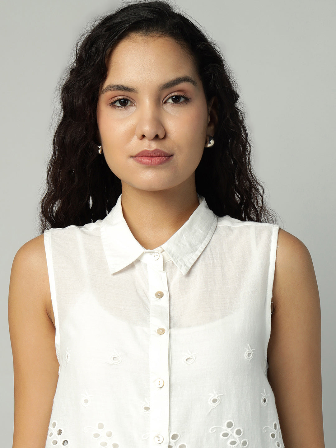 Porsorte Womens Cotton White Solid Sciffli Button Down Sleeveless Shirt