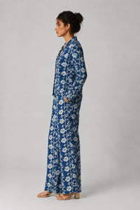 Porsorte Women Blue Floral Printed Cotton Shirt