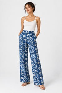 Porsorte Women Blue Floral Printed Polyester Straight Pant