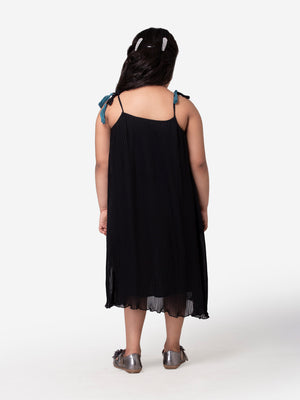 Hoop Hippo Black Spagetti Tie Up Tassel Cotton Voile Loose Fit Top